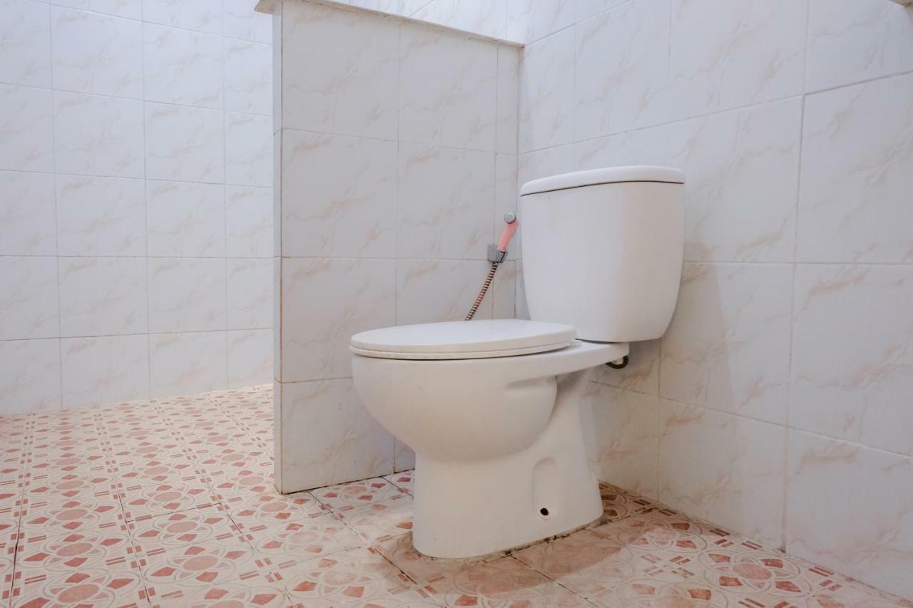 Licin Oyo 1415 Ijen Residence מראה חיצוני תמונה